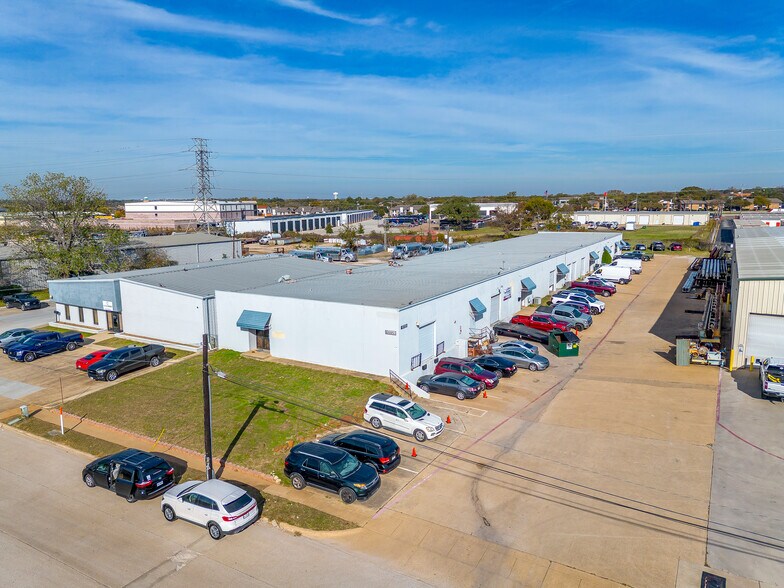 More Photos Of 10709 Tube Dr, Fort Worth Distribution For Lease