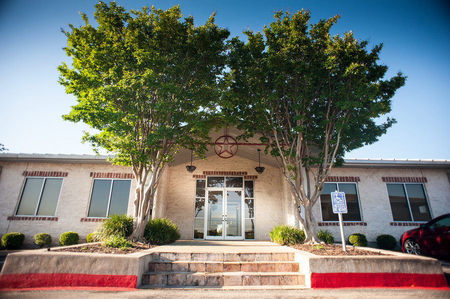 Primary Photo Of 1000 Heritage Center Cir, Round Rock Coworking Space