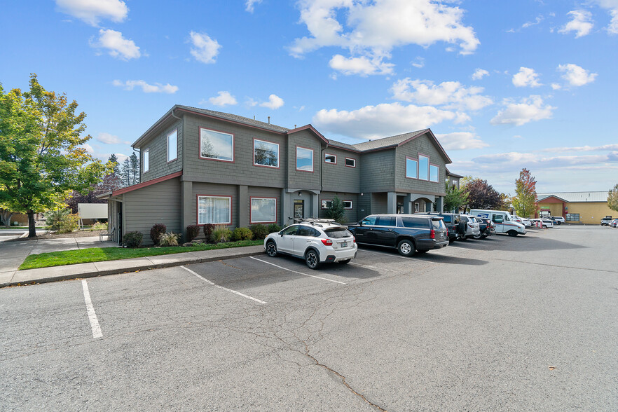 Primary Photo Of 300 SE Reed Market Rd, Bend Office For Sale