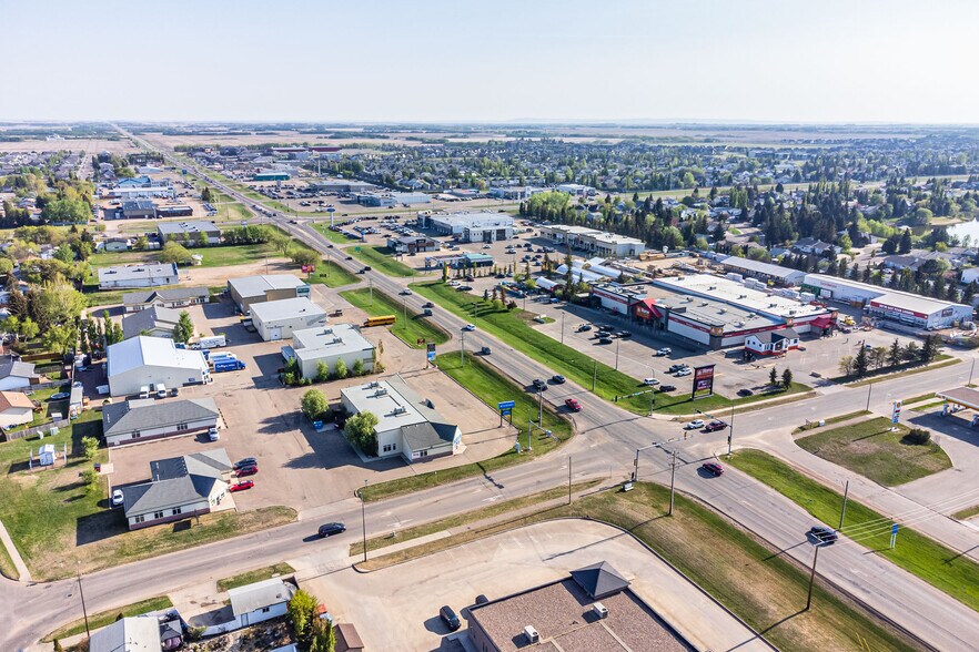 More Photos Of 2711 50 Av, Lloydminster Industrial For Sale