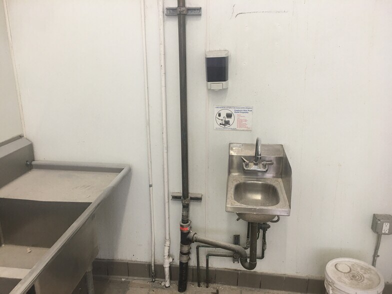 More Photos Of 35 6th St, San Francisco Hotel For Lease