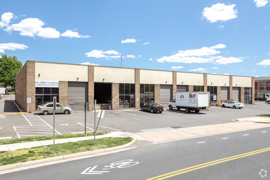 Primary Photo Of 2711 Dorr Ave, Merrifield Warehouse For Lease