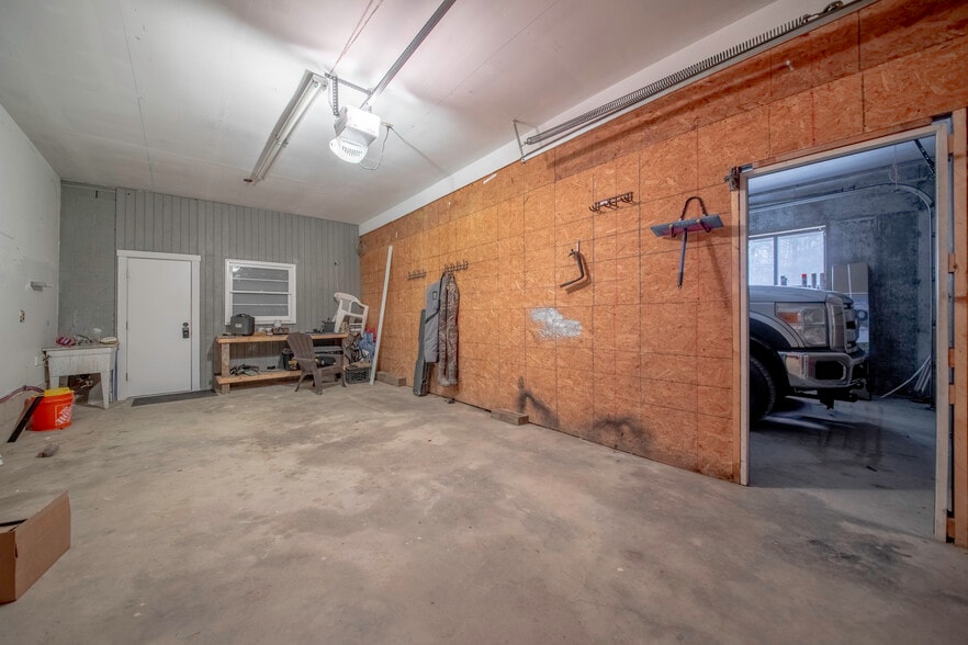 More Photos Of 798 Route 100, Wilmington Flex For Sale