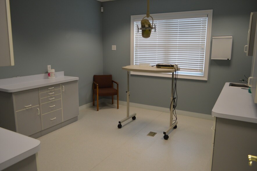 More Photos Of 66 N Main St, Sellersville Medical For Lease