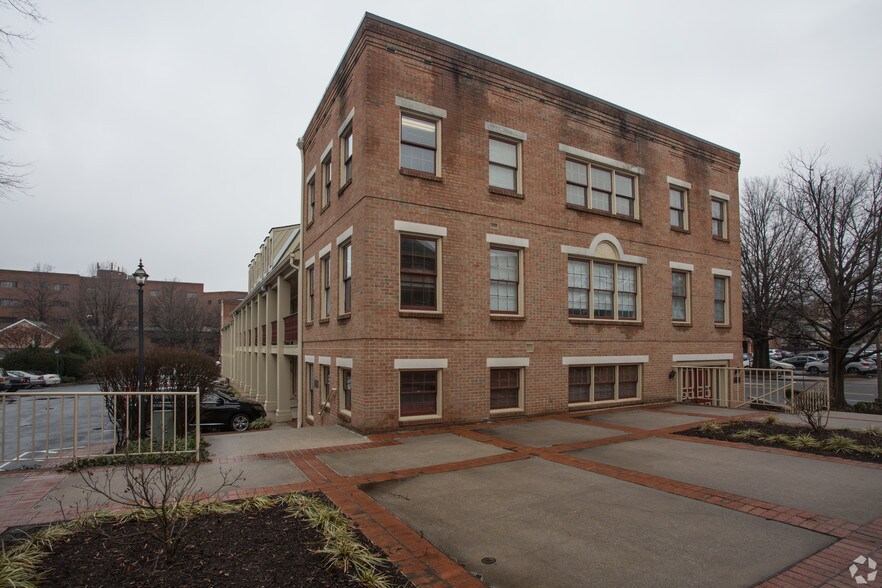 More Photos Of 100-122 E Broad St, Falls Church Office For Sale