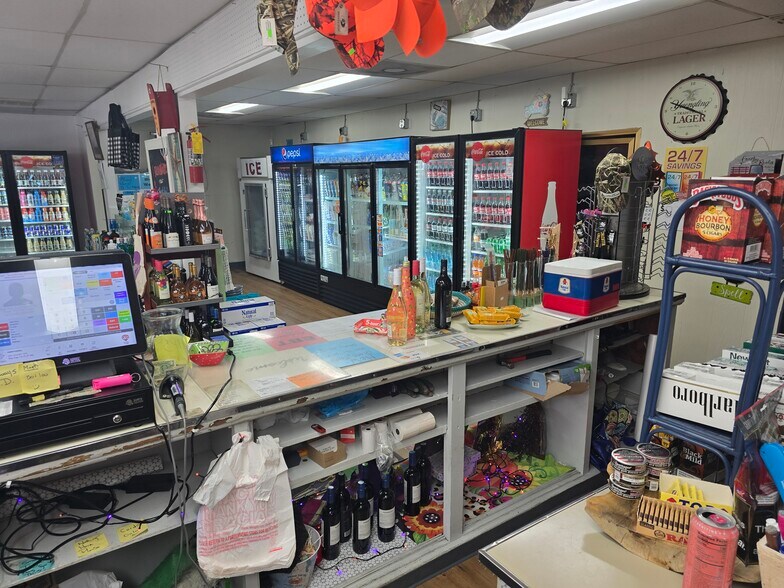 More Photos Of 20835 Nanticoke Rd, Bivalve Convenience Store For Sale
