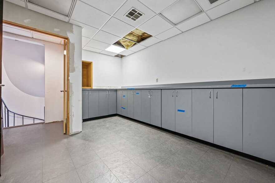 More Photos Of 177 Main St, Gorham Bank For Sale