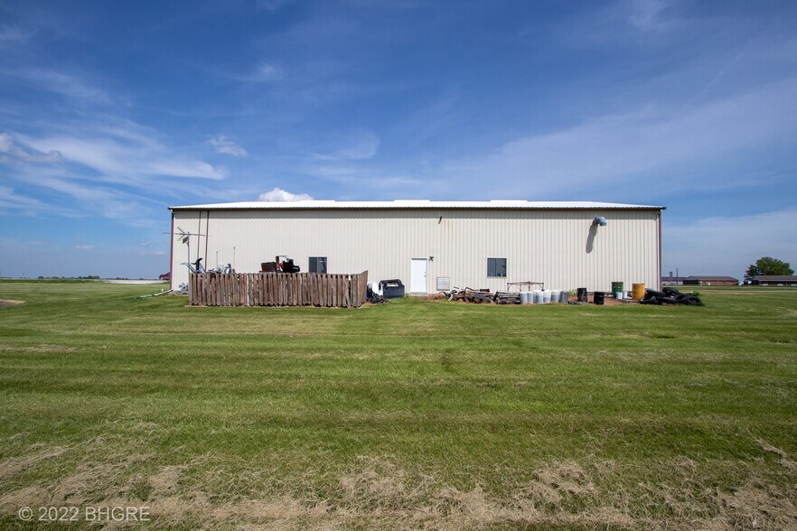 More Photos Of 2326 N Main St, Osceola Auto Repair For Sale