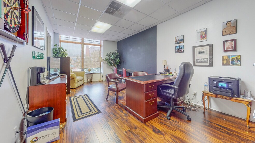 More Photos Of 501 Washington St, Steubenville Restaurant For Sale