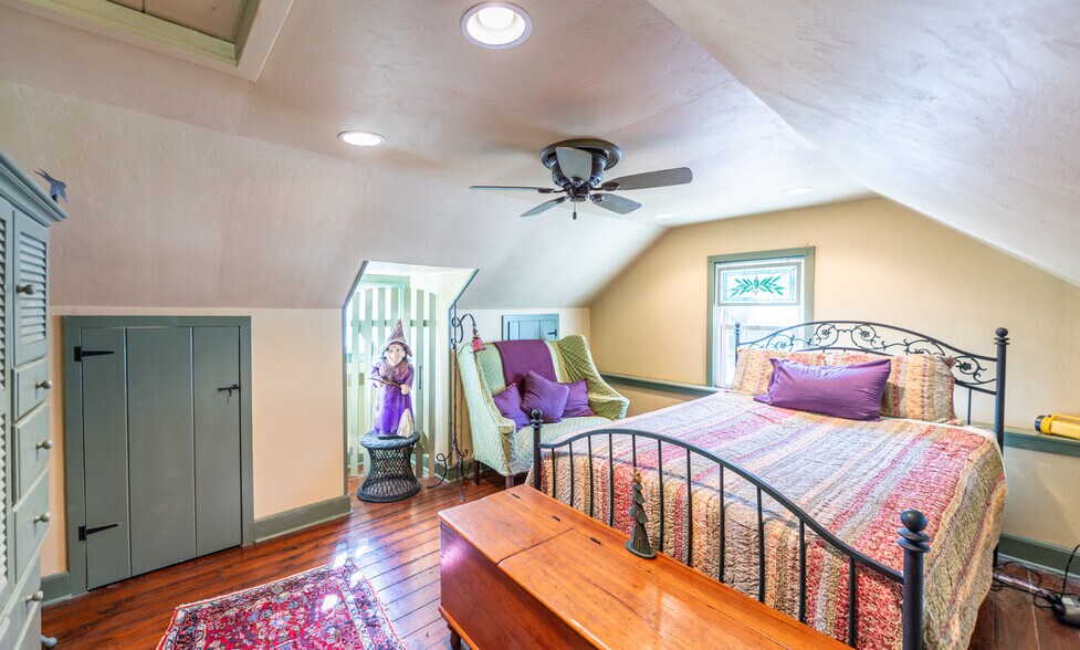 More Photos Of 547 Baltimore Pike, Glen Mills Office For Sale