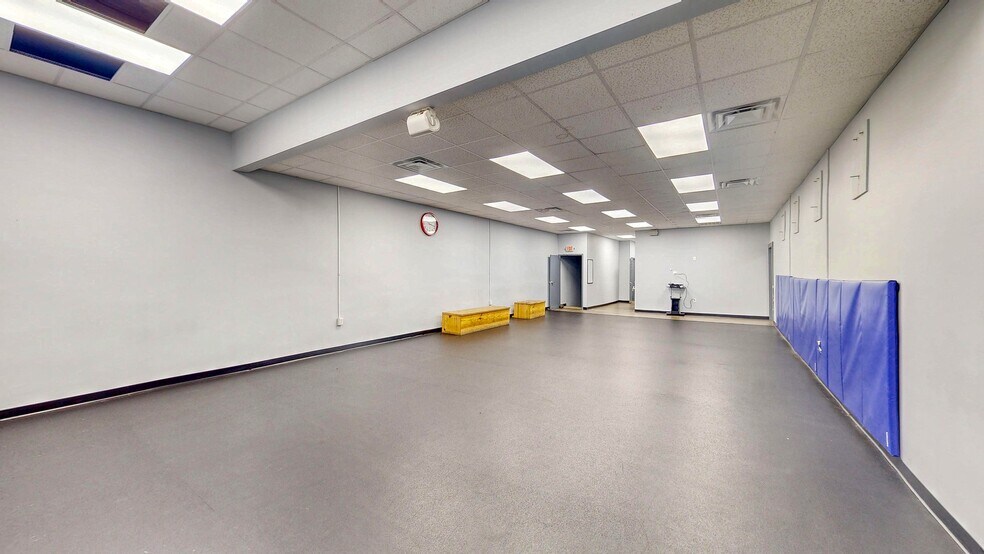 More Photos Of 1077 S Main St, Milan Storefront Retail Office For Sale