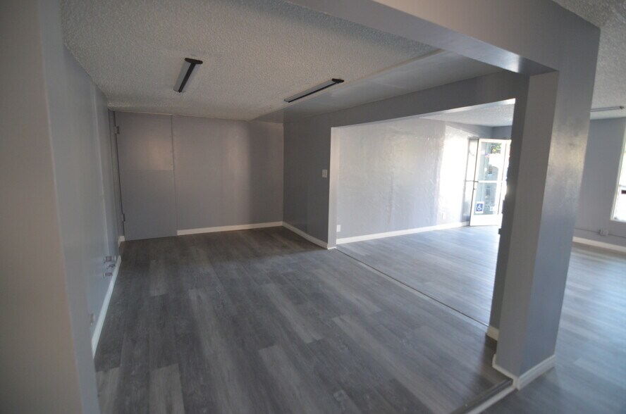 More Photos Of 5120 Huntington Dr S, Los Angeles General Retail For Lease