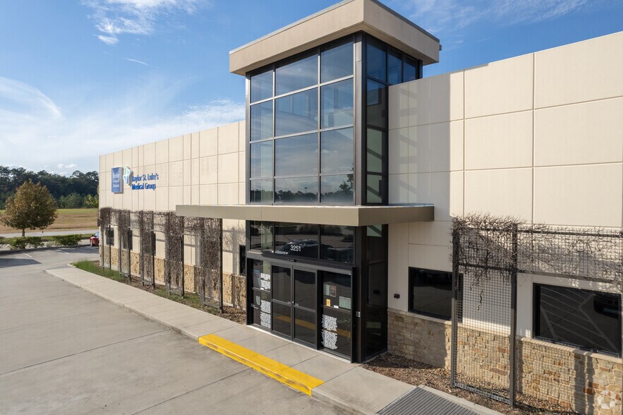 More Photos Of Teas Rd & I-45, Conroe Unknown For Lease