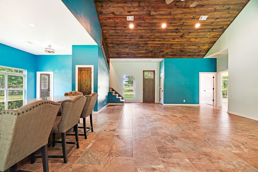 More Photos Of 821 County Road 43830, Paris Multifamily For Sale