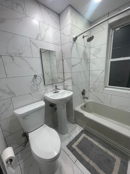 More Photos Of 10952 S Vernon Ave, Chicago Apartments For Sale