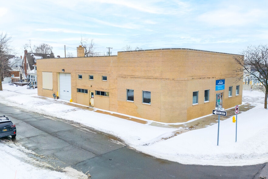 More Photos Of 2025 Eureka Rd, Wyandotte Flex For Sale