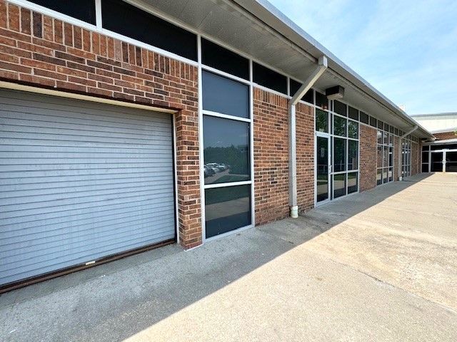 More Photos Of 1220 Troup Ave, Kansas City Office For Lease