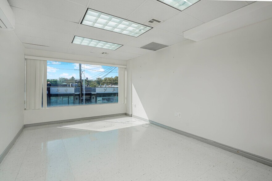 More Photos Of 3041 Avenue U, Brooklyn Medical For Lease