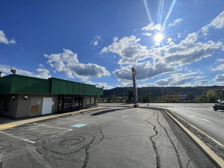 More Photos Of 1600 Beaver Rd, Baden Land For Lease