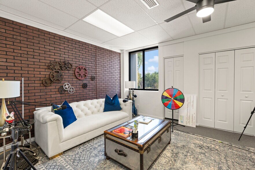 More Photos Of 3949 Evans Ave, Fort Myers Medical For Sale