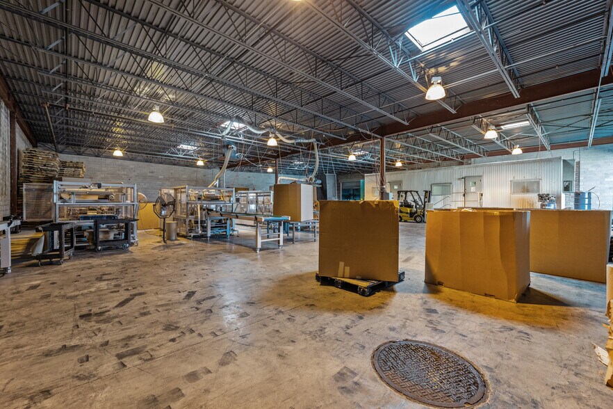 More Photos Of 120-122 S 20th St, Irvington Warehouse For Lease