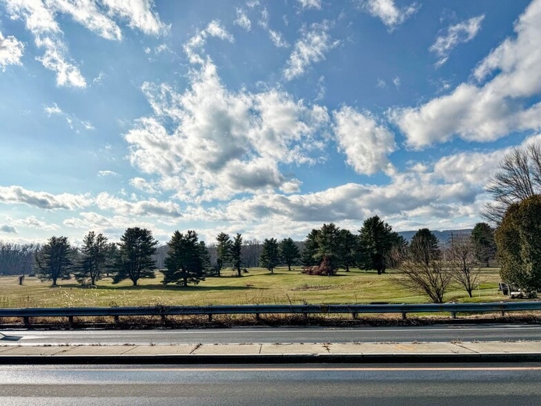 More Photos Of 435 Deerfield St, Greenfield Freestanding For Sale