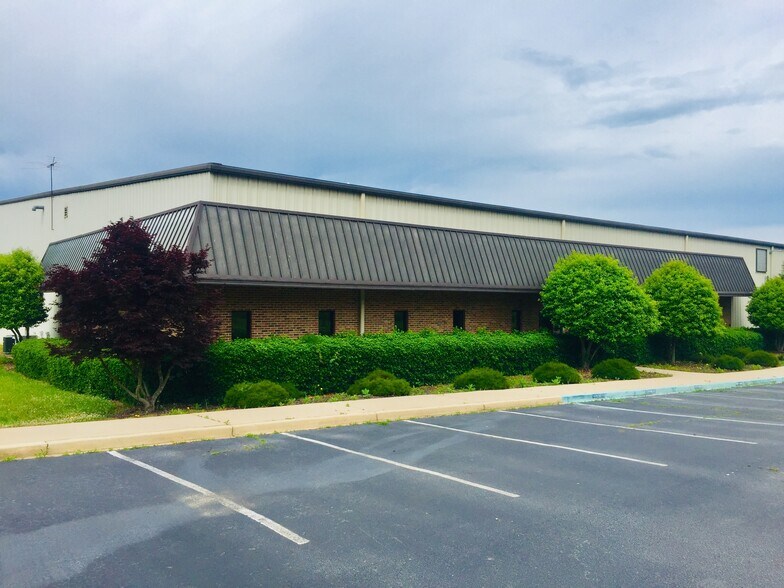 More Photos Of 2 Shelter Dr, Greer Warehouse For Lease