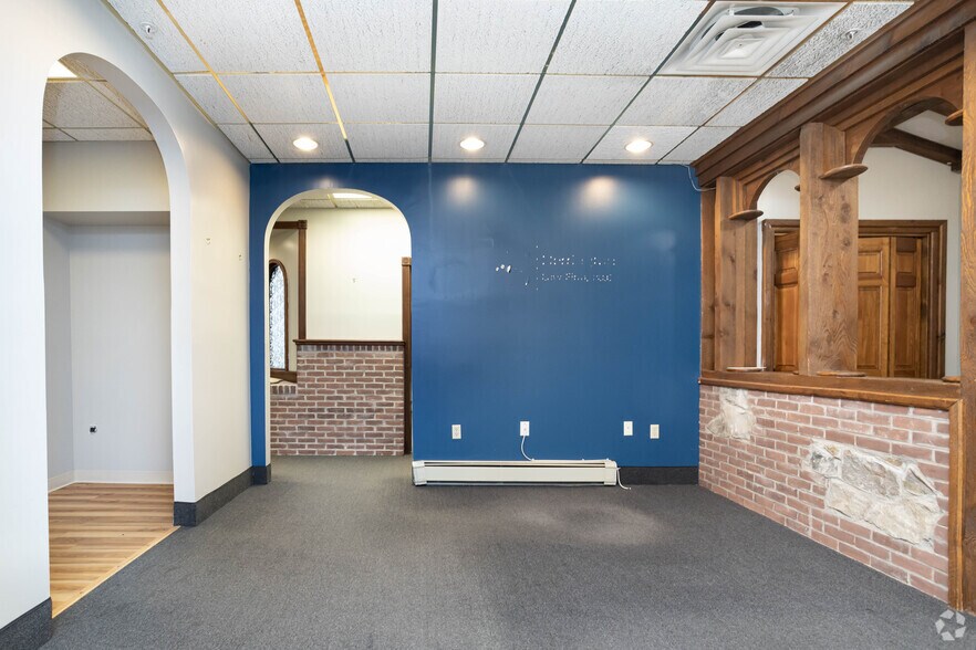 More Photos Of 338 Harris Hill Rd, Buffalo Office For Lease