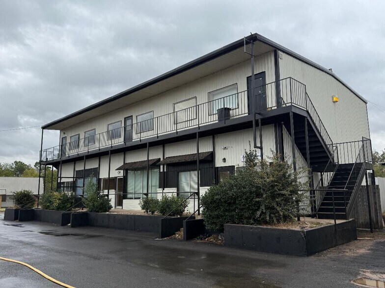 More Photos Of 1315 24th Ave SW, Norman Office For Lease