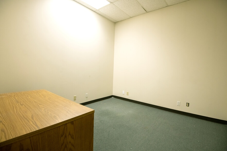 More Photos Of 1330 N Park St, Carrollton Medical For Lease