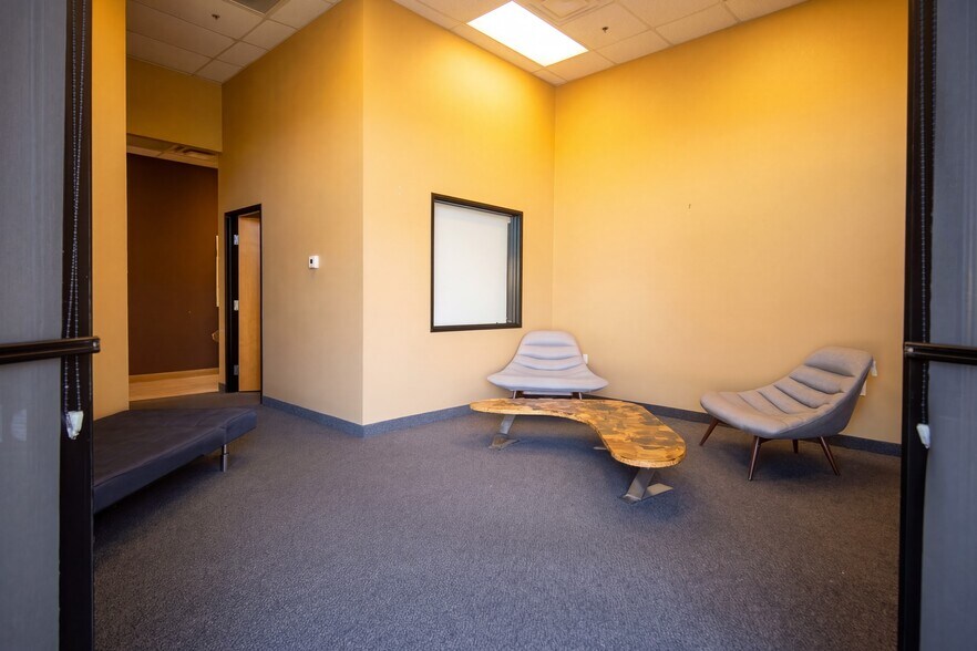 More Photos Of 4143 W Venus Way, Chandler Airplane Hangar For Sale