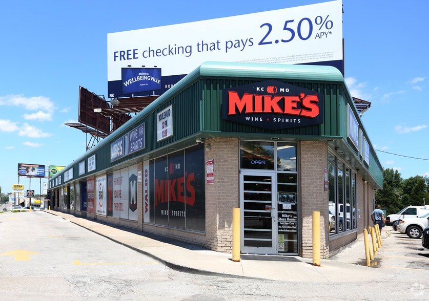 Primary Photo Of 8431-8447 Wornall Rd, Kansas City Unknown For Lease