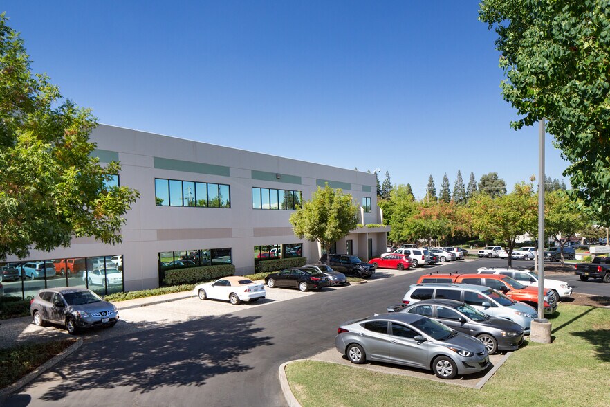 More Photos Of 9800 Goethe Rd, Sacramento Office For Lease