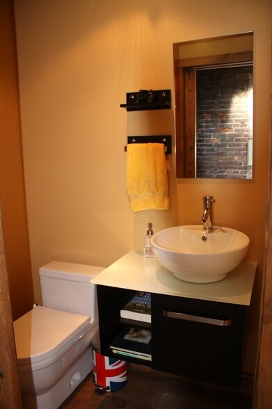 More Photos Of 537 Main St, Buffalo Storefront Retail Residential For Sale