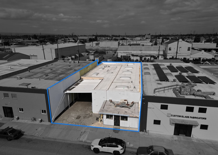 Primary Photo Of 15527 Vermont Ave, Paramount Warehouse For Lease