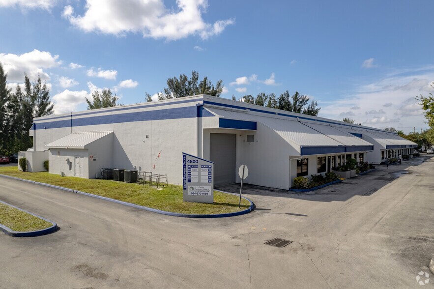 More Photos Of 4800 SW 51st St, Davie Unknown For Lease