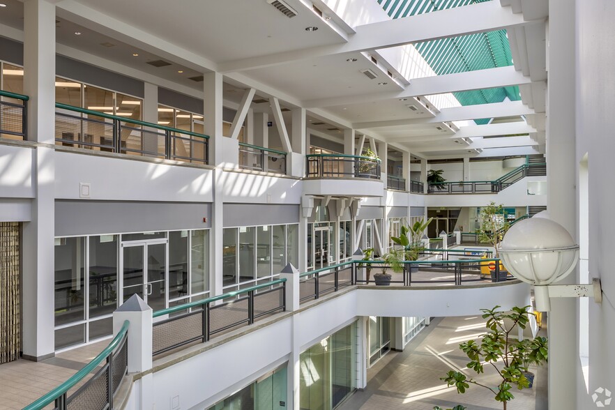 More Photos Of 2901-2929 K St, Sacramento Office For Lease