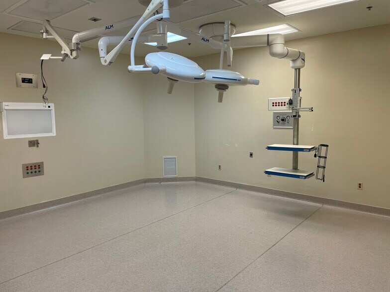 More Photos Of 2406 Catalpa Ave, Pascagoula Medical For Lease