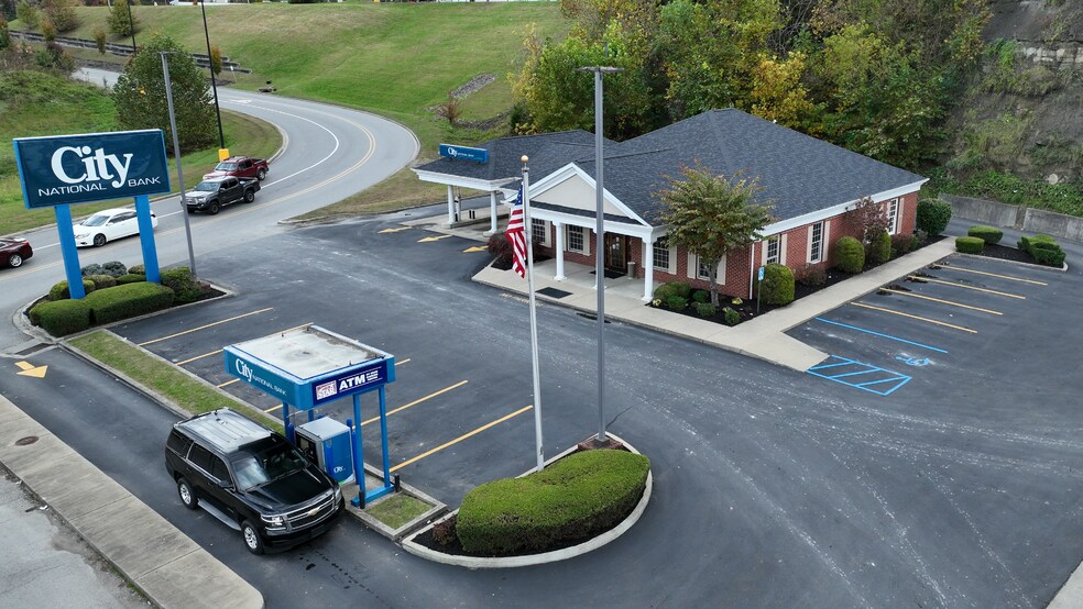 More Photos Of 309 - 419 KY-321, Paintsville General Retail For Sale