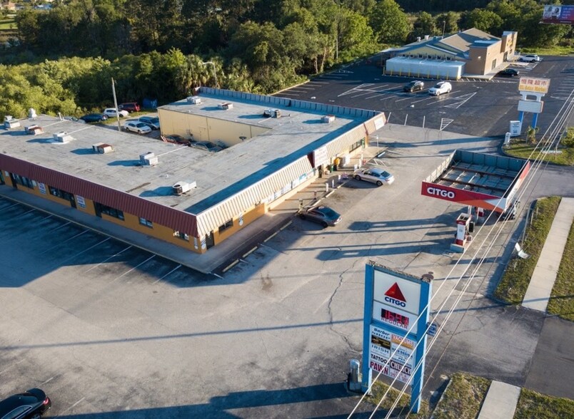 More Photos Of 5552-5598 Commercial Way, Spring Hill Service Station For Sale