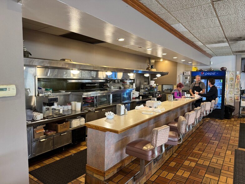 More Photos Of 2769 E 9 Mile Rd, Warren Restaurant For Sale