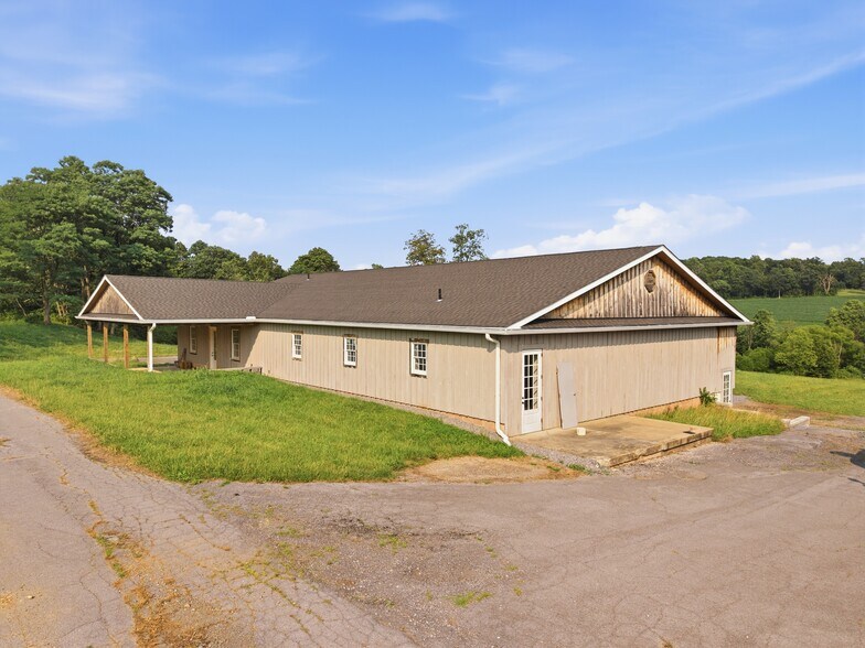 More Photos Of 13175 Washington Springs Winery Ln, Smithsburg Flex For Lease