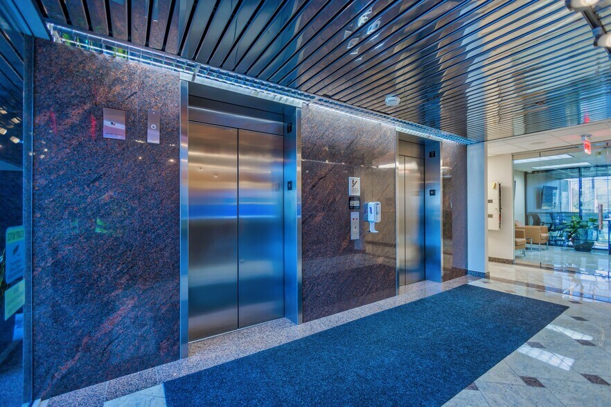 More Photos Of 1S660 Midwest Rd, Oakbrook Terrace Unknown For Lease