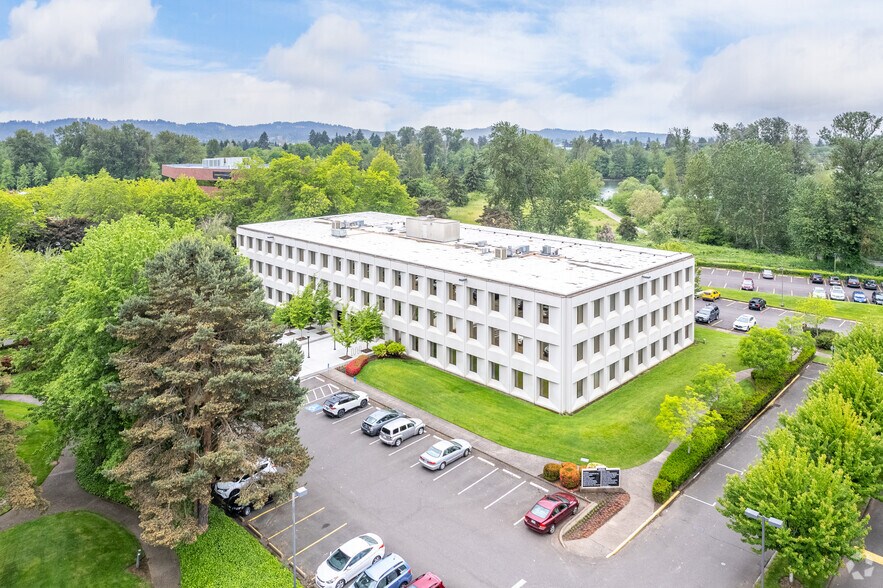 More Photos Of 1600 Valley River Dr, Eugene Office For Lease