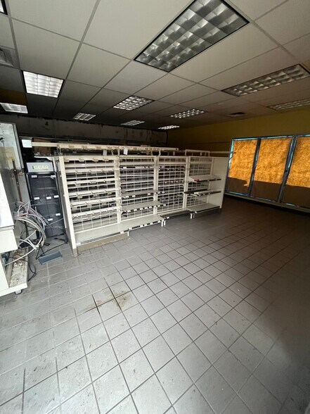 More Photos Of 1102 Perry Hwy, Pittsburgh Freestanding For Sale