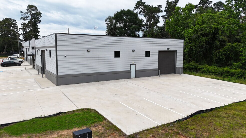 More Photos Of 27435 Oak Ridge North School Rd, Conroe Industrial For Lease