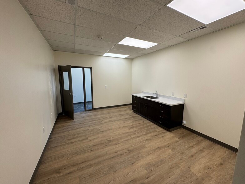 More Photos Of 1287 W 300 S, Lindon Warehouse For Lease