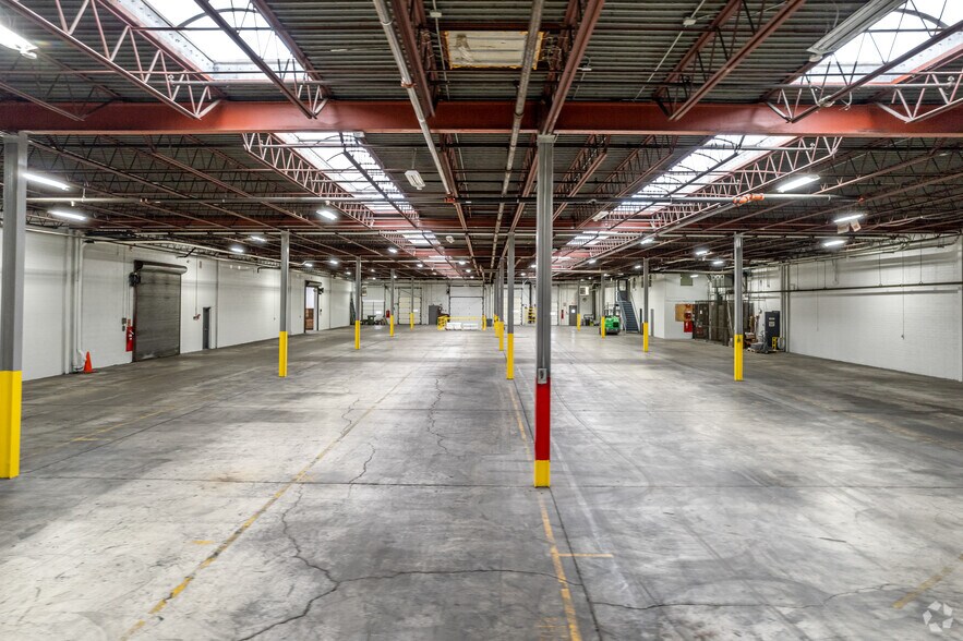 More Photos Of 3960 Summit Rd, Norton Flex For Lease