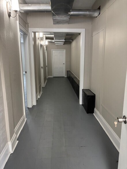 More Photos Of 7500 Bessemer Ave, Cleveland Manufacturing For Lease