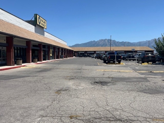 More Photos Of 2572-2658 W 4700 S, Salt Lake City Unknown For Lease